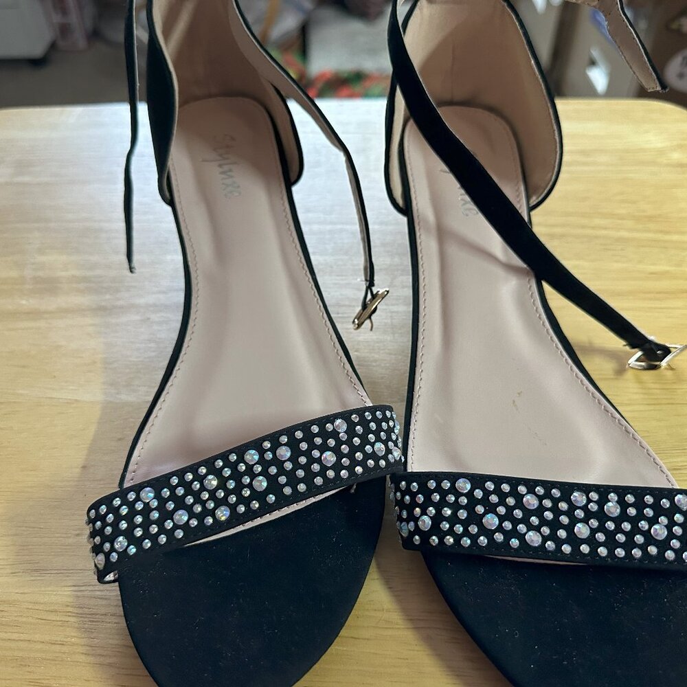 Women's shoes